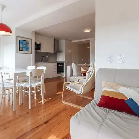 Principe Real T.m. Flat Charming View Апартаменти *