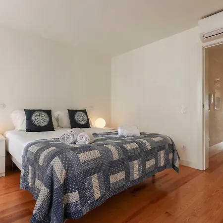 Principe Real T.m. Flat Charming View Апартаменти
